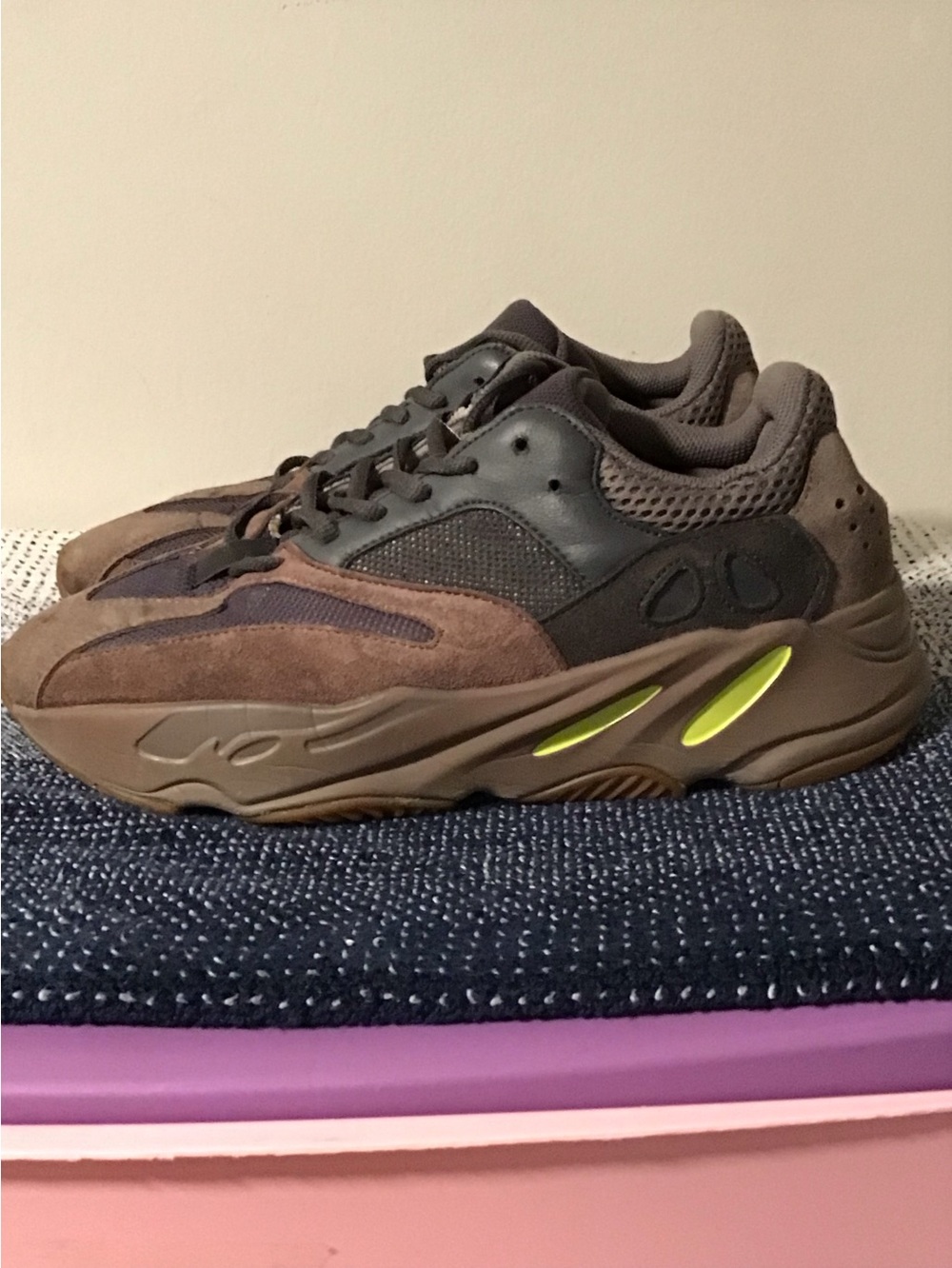 YEEZY adidas Men,Brown and Gray Casual Lace-Up Sneakers